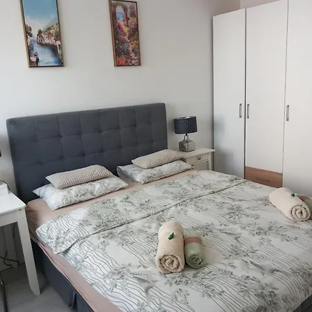 Ana بانيا لوكا