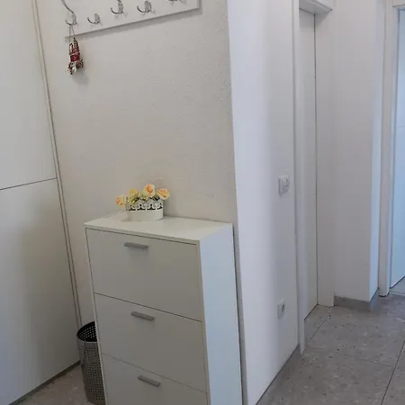 Ana بانيا لوكا